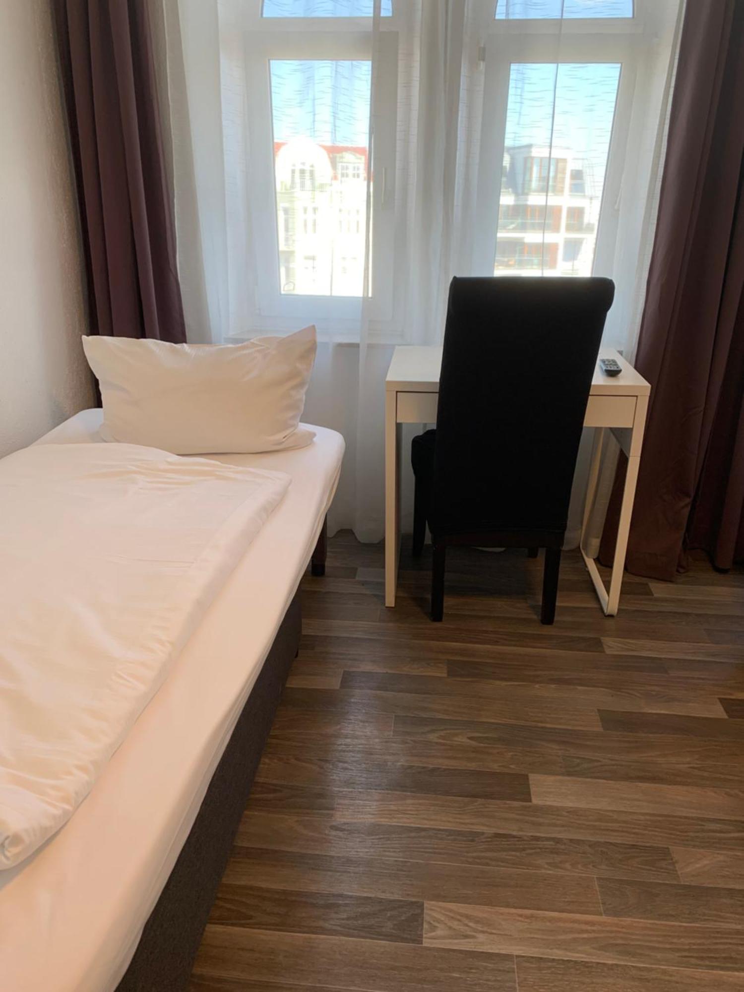 Hotel Bee Fang Hamburgo Exterior foto